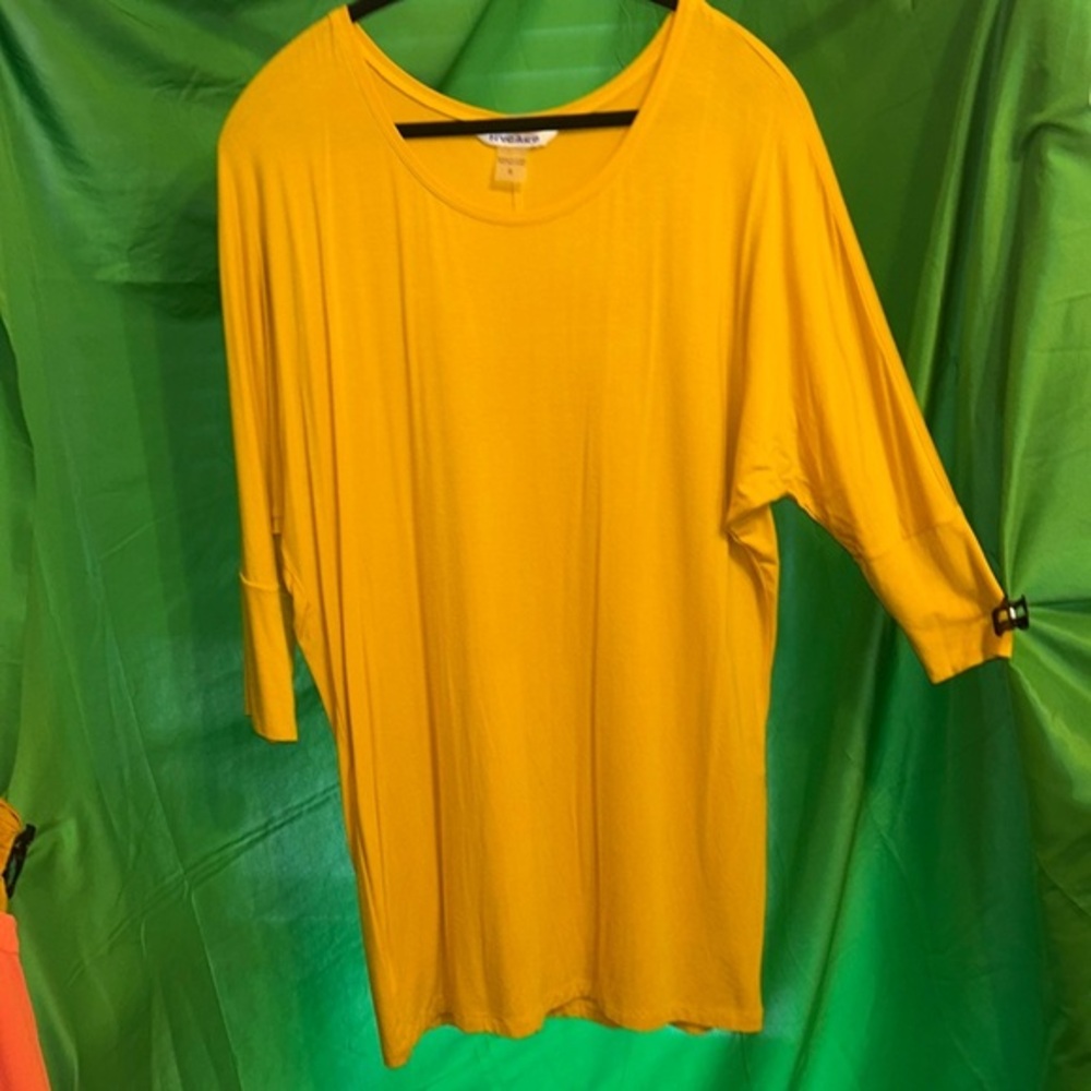 PETER NYGARD Mustard Yellow, 3/4 Batwing Slv, Long, Swoop Neck, Blouse‎